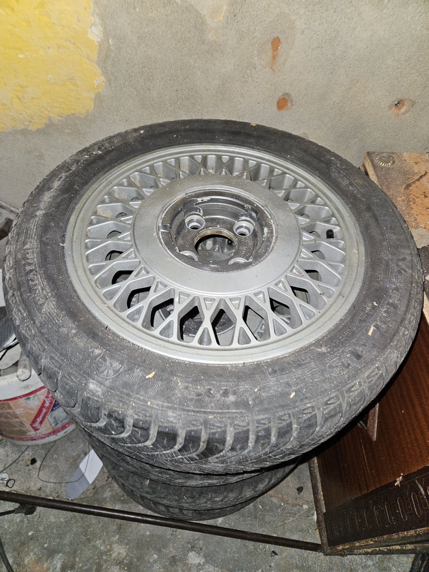 Jantes e pneus 14" clio baccara