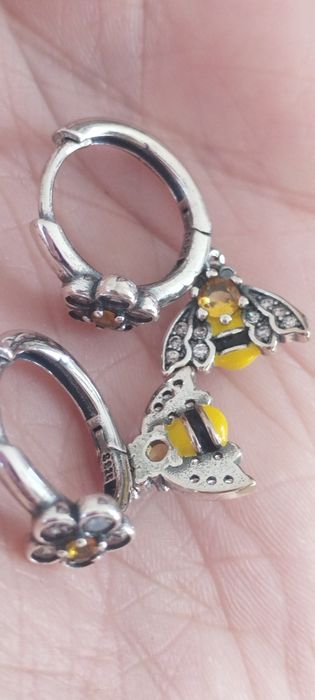 Srebrne kolczyki pszczolki dla dzieci