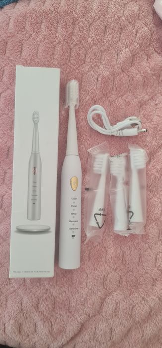 Szczoteczka do zębów ładowana na  USB