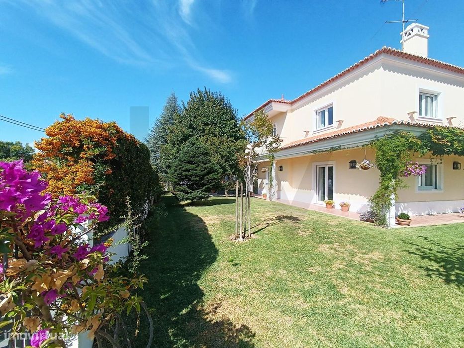 Onde o encanto de Tomar encontra o conforto de um lar – Moradia T5