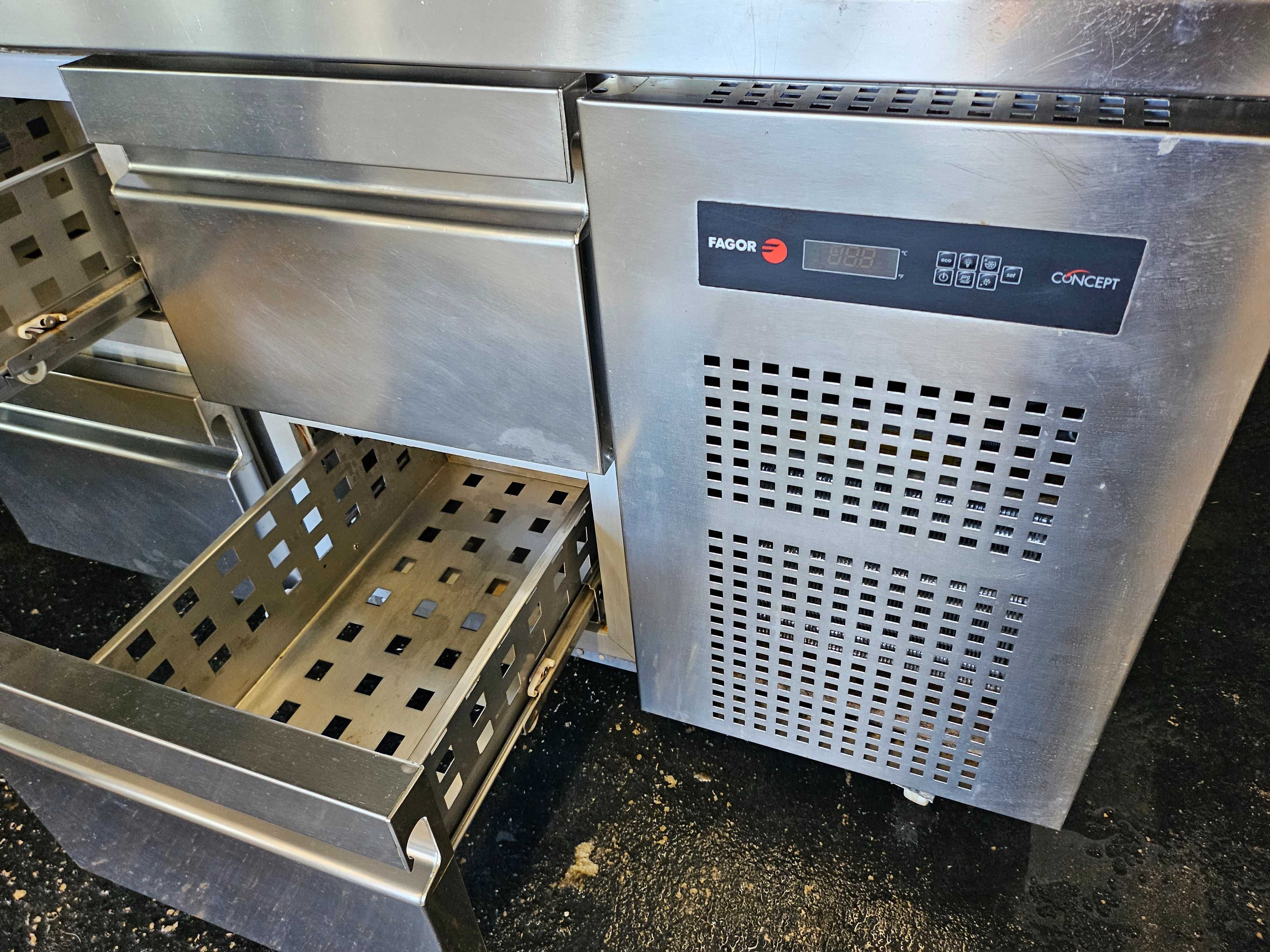 Bancada refrigerada com gavetas