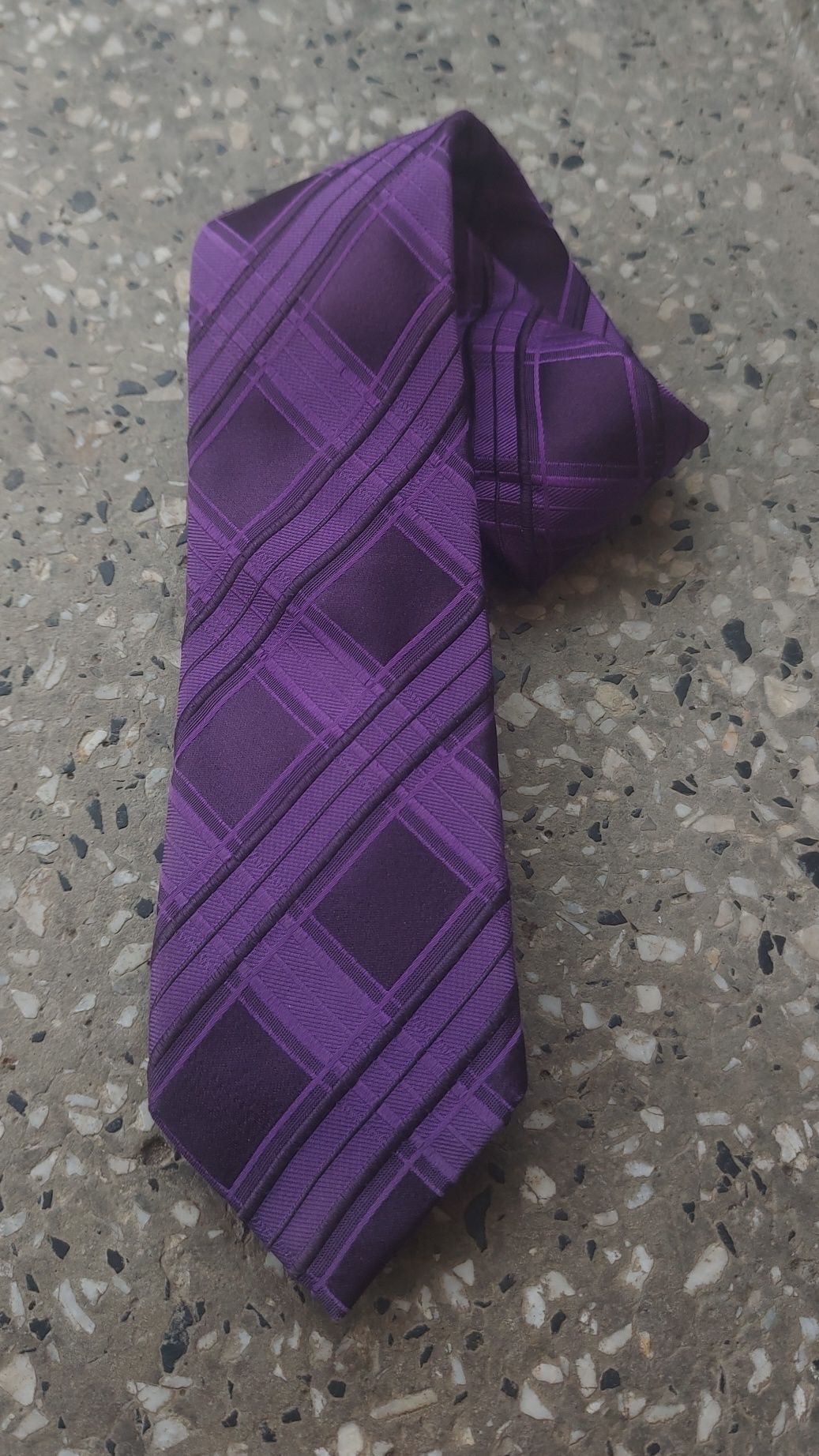 krawat jedwabny 100% jedwab silk fioletowy wzory