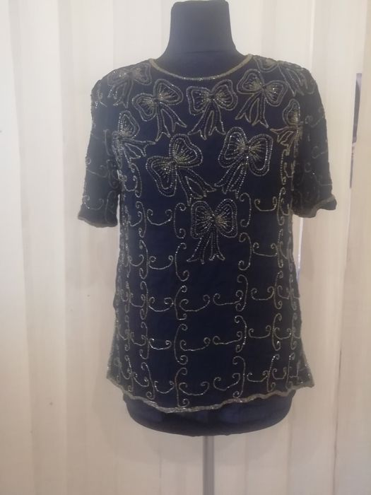 Продам блузу на подкладке.