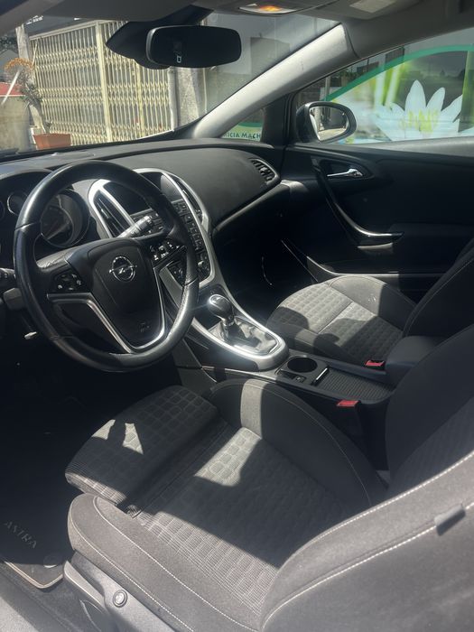 Opel Astra GTC OPC