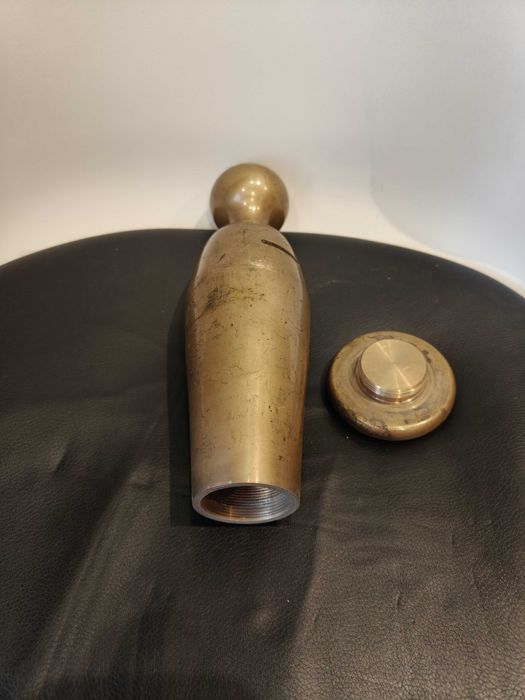 Figurka Modernistyczna Prl