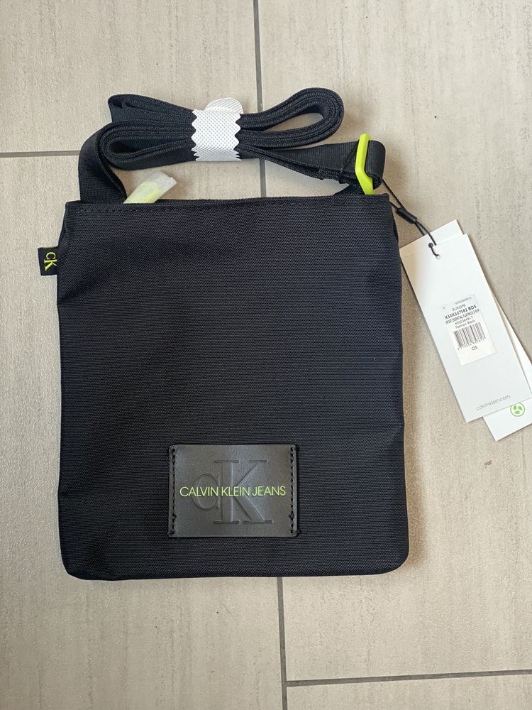 Calvin Klein torba na ramię listonoszka saszetka