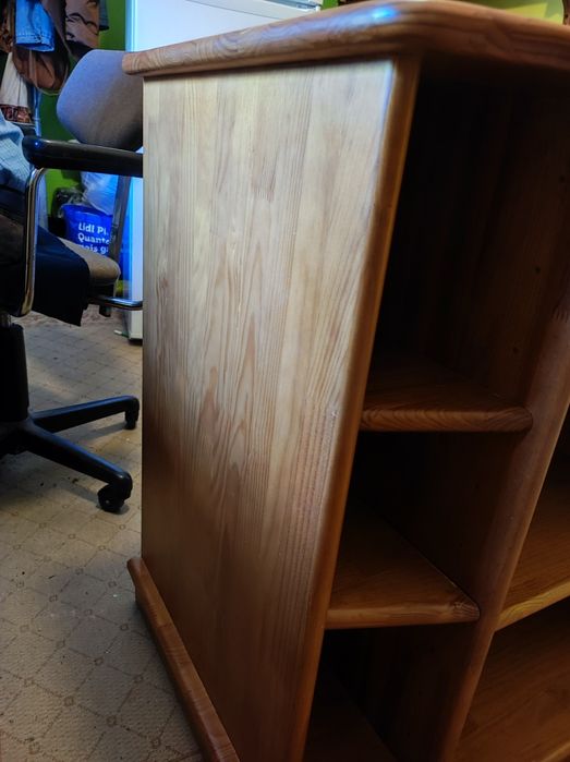 Móvel de TV em madeira de cerejeira