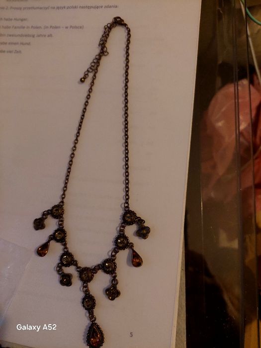 naszyjnik w stylu secesyjnym z miedzi z kryształkami