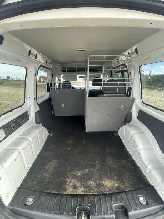 VW Caddy 1.6 TDI 2014 – 150.000 km – Impecável e Económica