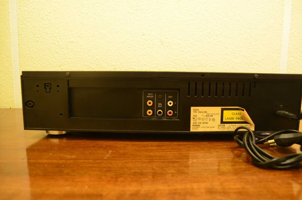 Leitor de CD's Philips CD614