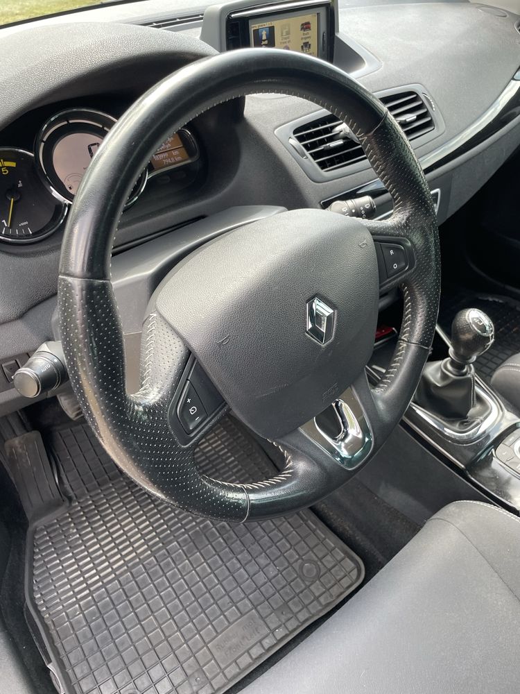 Renault Megane 3  wersja BOSE 1.6 cdti