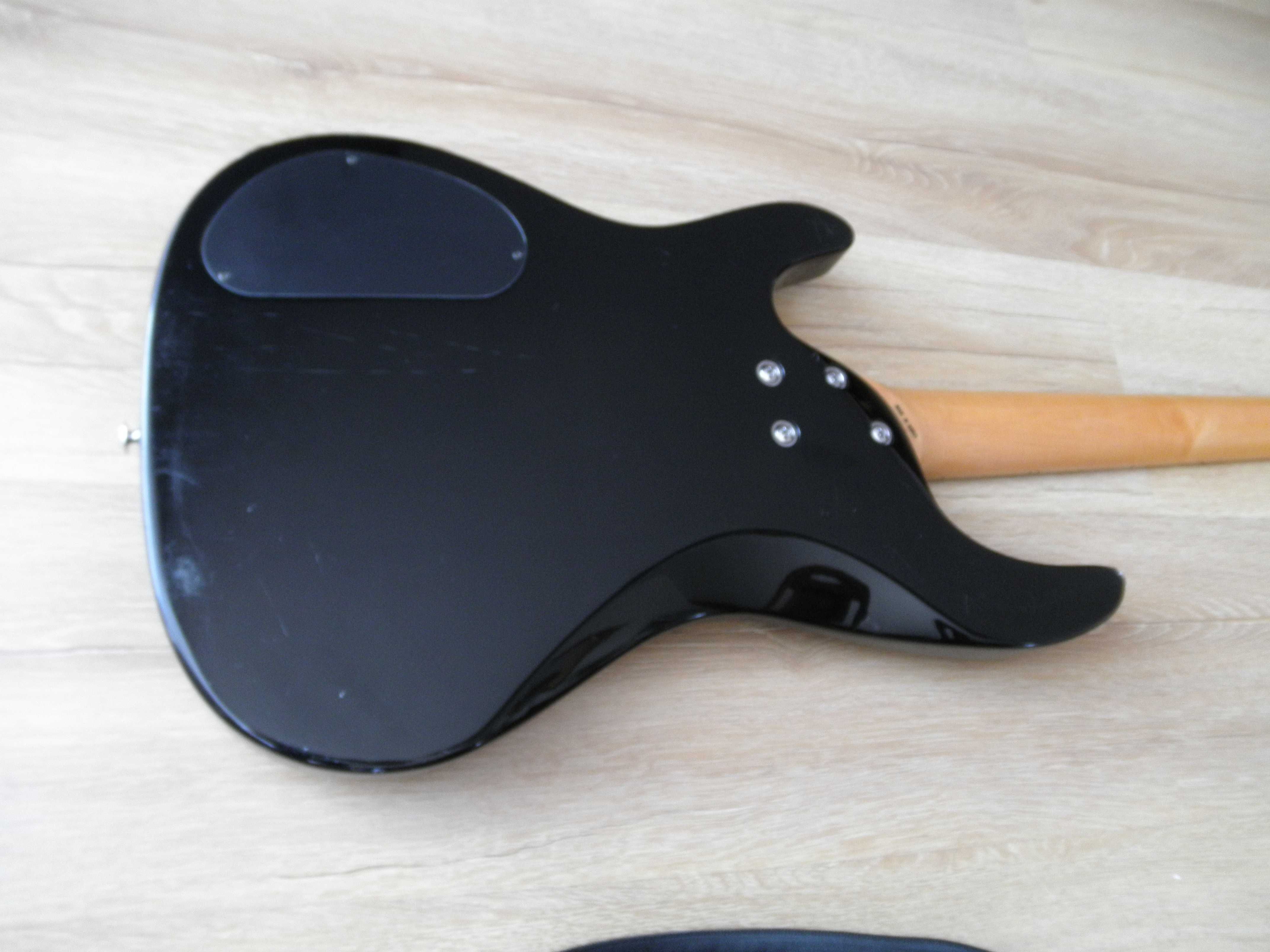 Gitara basowa ARIA PRO II Magna Series . Made in KOREA.