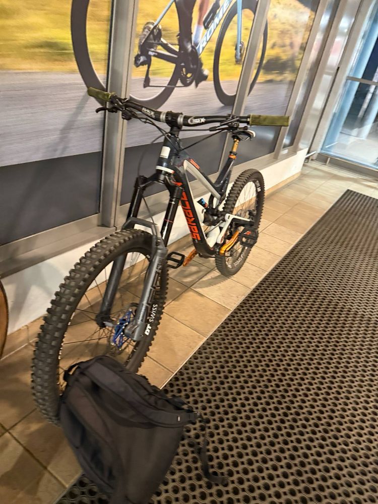 Saracen Ariel C LTX XL Carbon/ Zeb/ Float X2