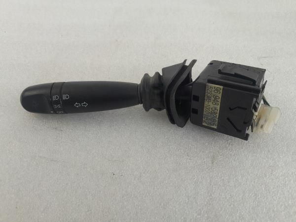 Conjunto / manetes de luzes e limpa vidros CHEVROLET Spark (M300)