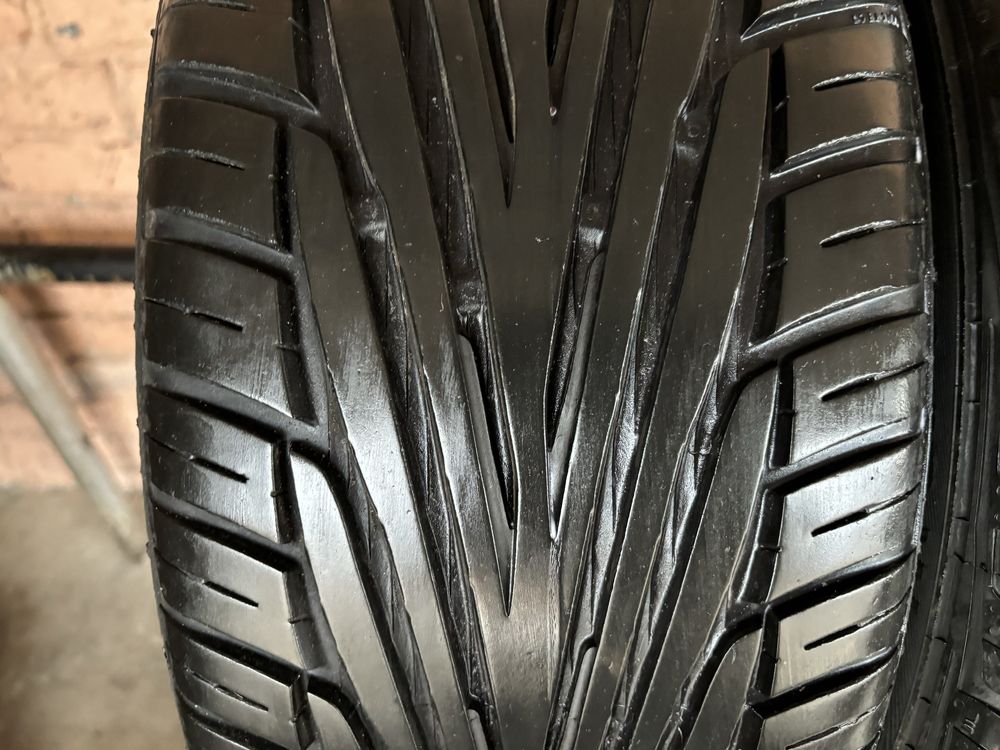 Комплект Літніх Шин 205/50R16 Uniroyal