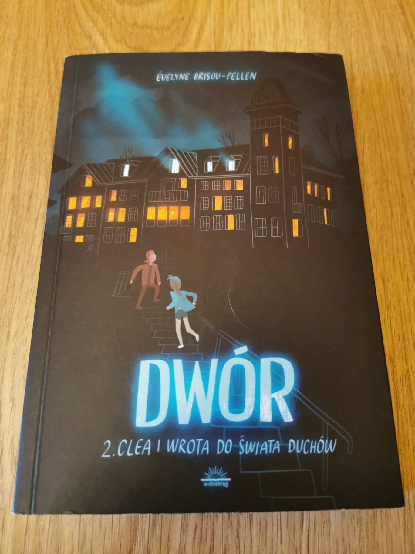 Dwór 1 2 3 część
