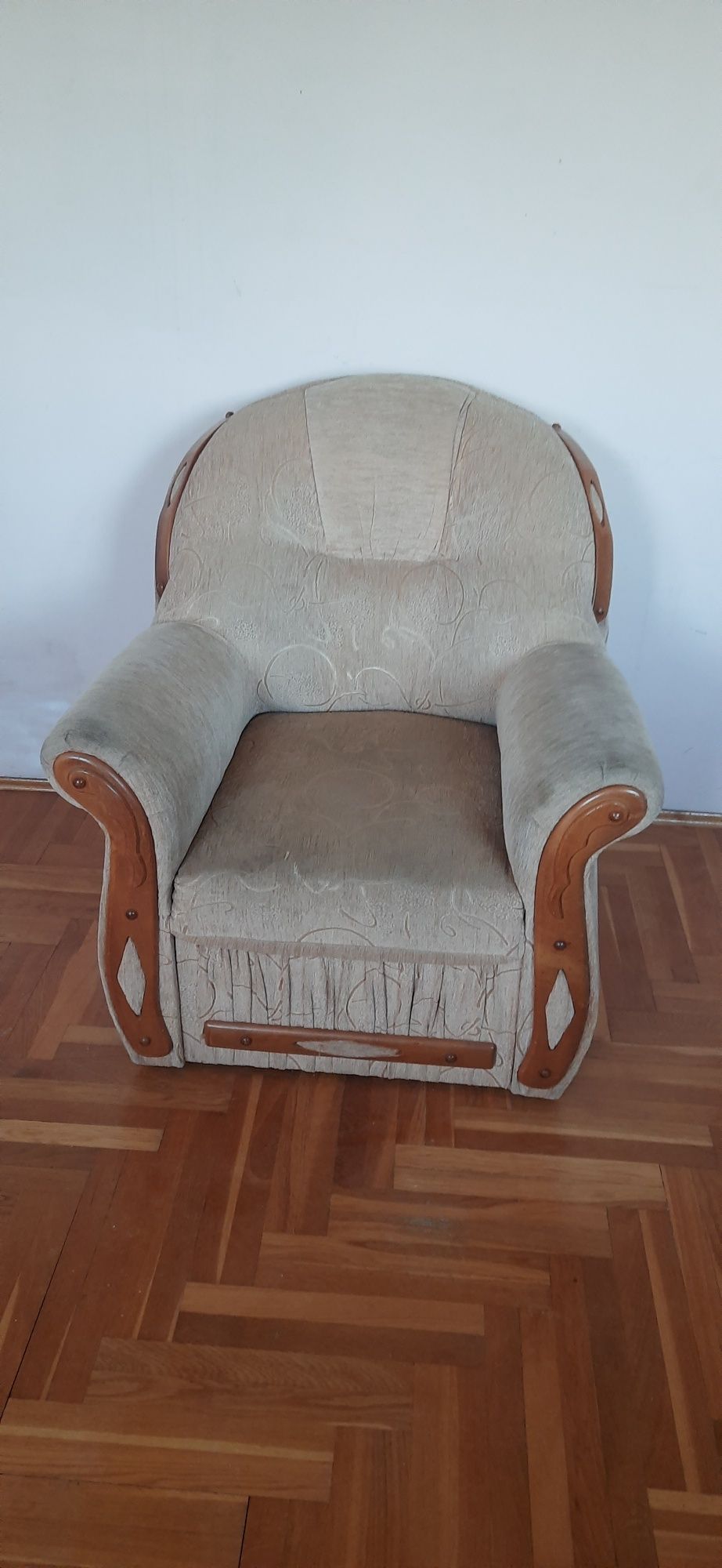 Duży wygodny fotel