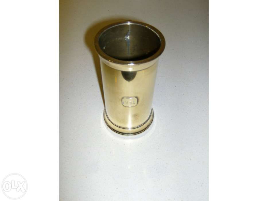 Caneca em latão