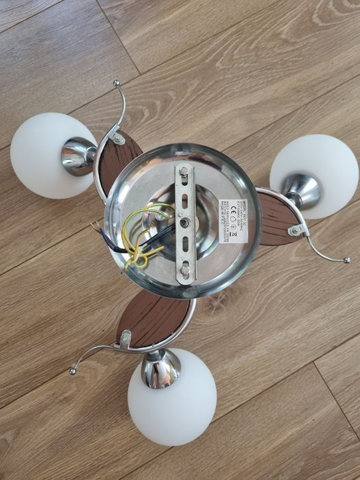 Lampa sufitowa na 3 żarówki