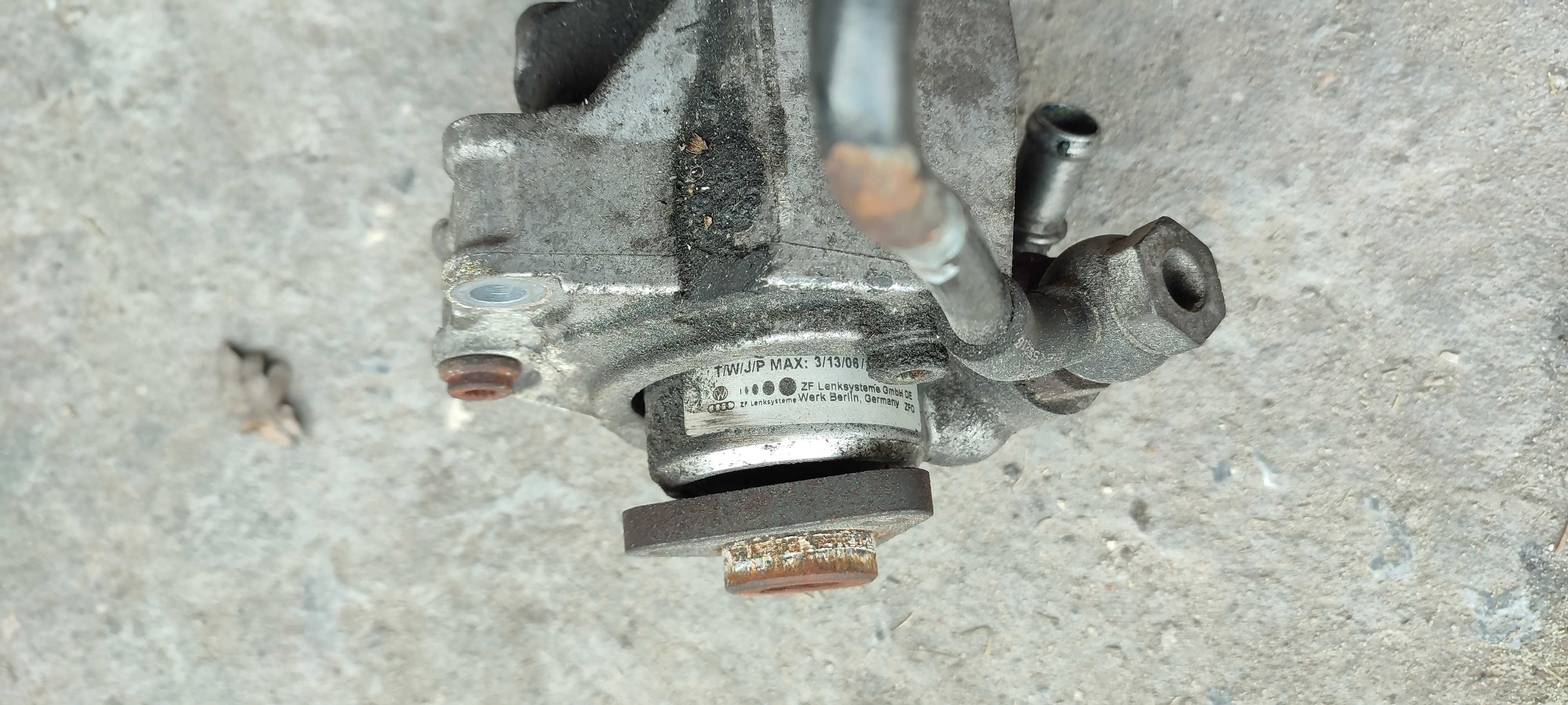 Pompa wspomagania VW,AUDI 3.2FSI kod silnika AUK