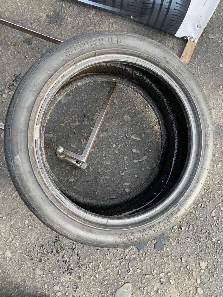 Шини 235/45 R18 пара Pirelli  літо, 6,5мм 2020р