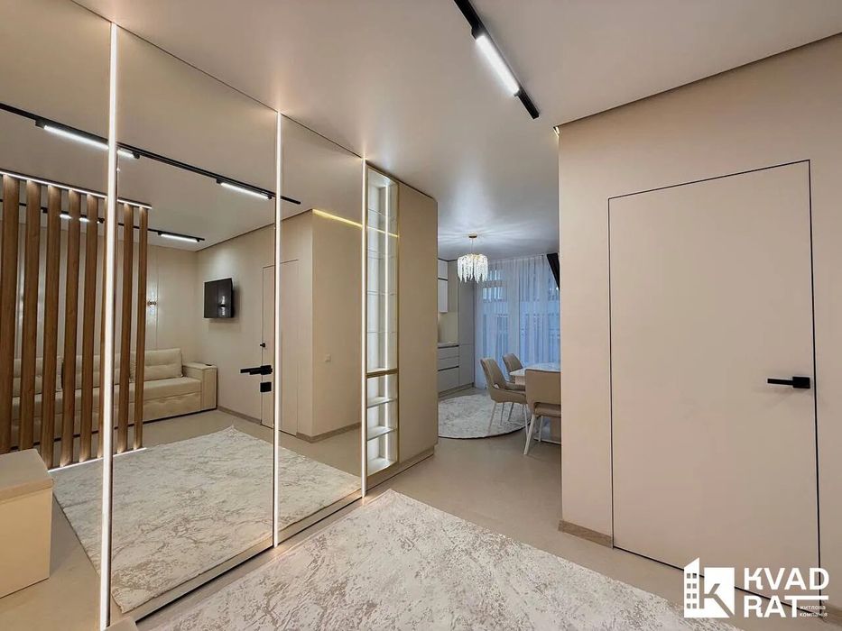 Продам повністю укомплектовану квартиру в ЖК Фемелі Плаза