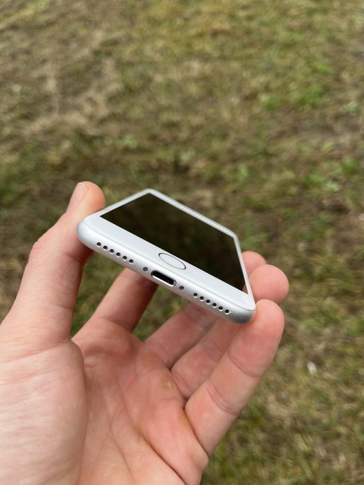 Продам Iphone 8 64gb