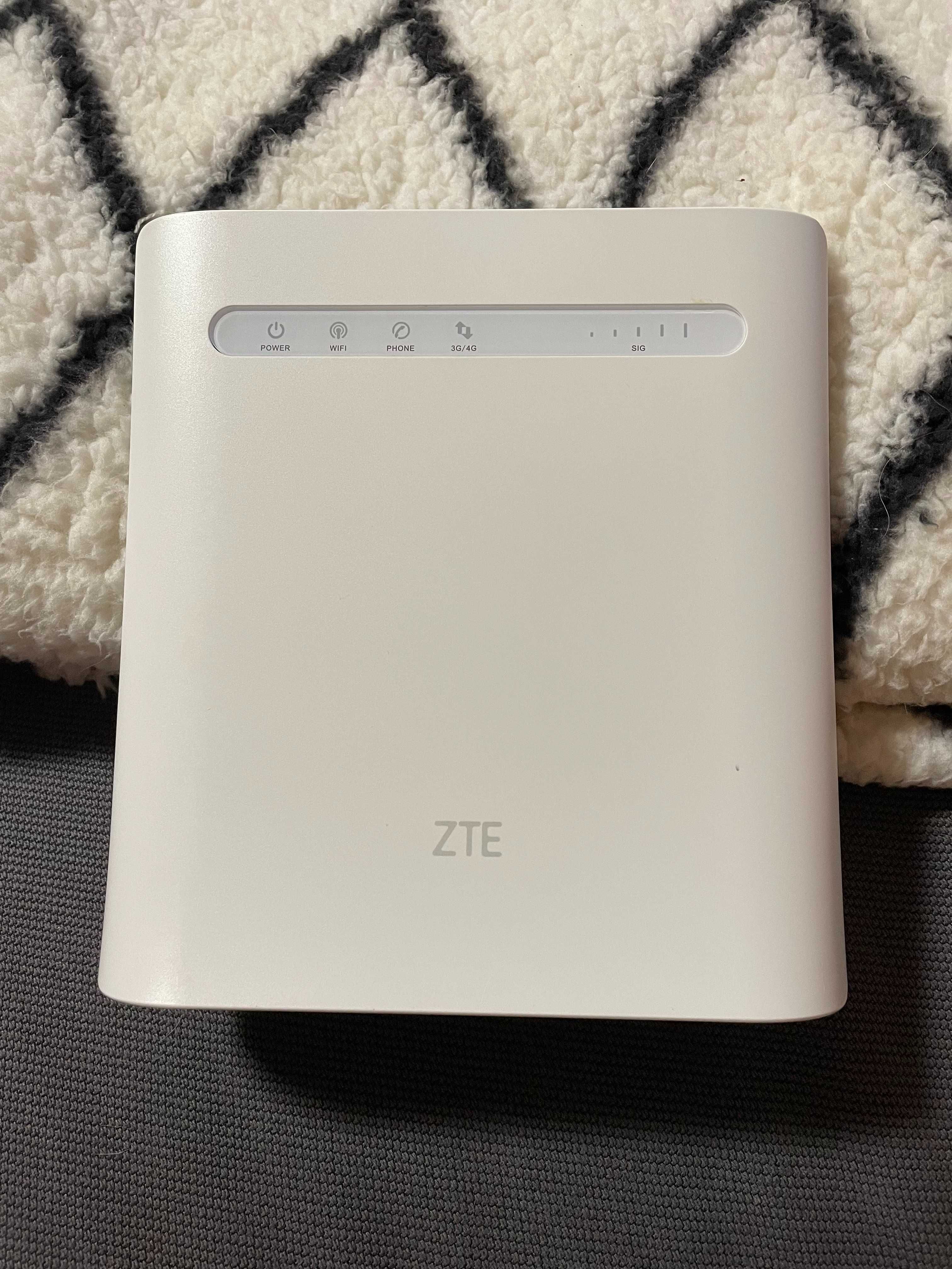 Router ZTE MF286R