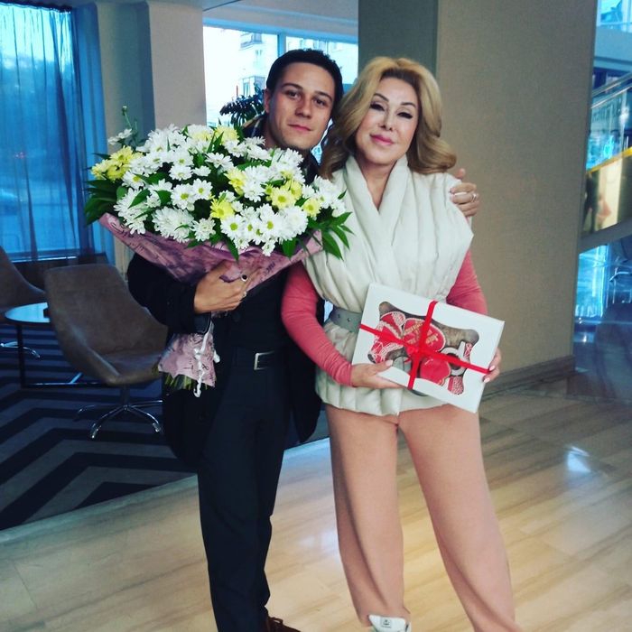 Ведучий (тамада) урочистих заходів від 900 грн