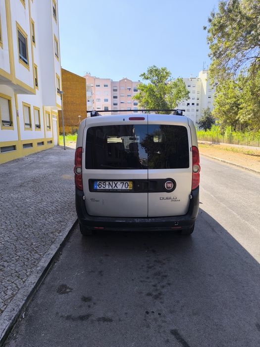 Fiat Doblo Maxi com 5 lugares e caixa fechada,classe 1 em autoestradas