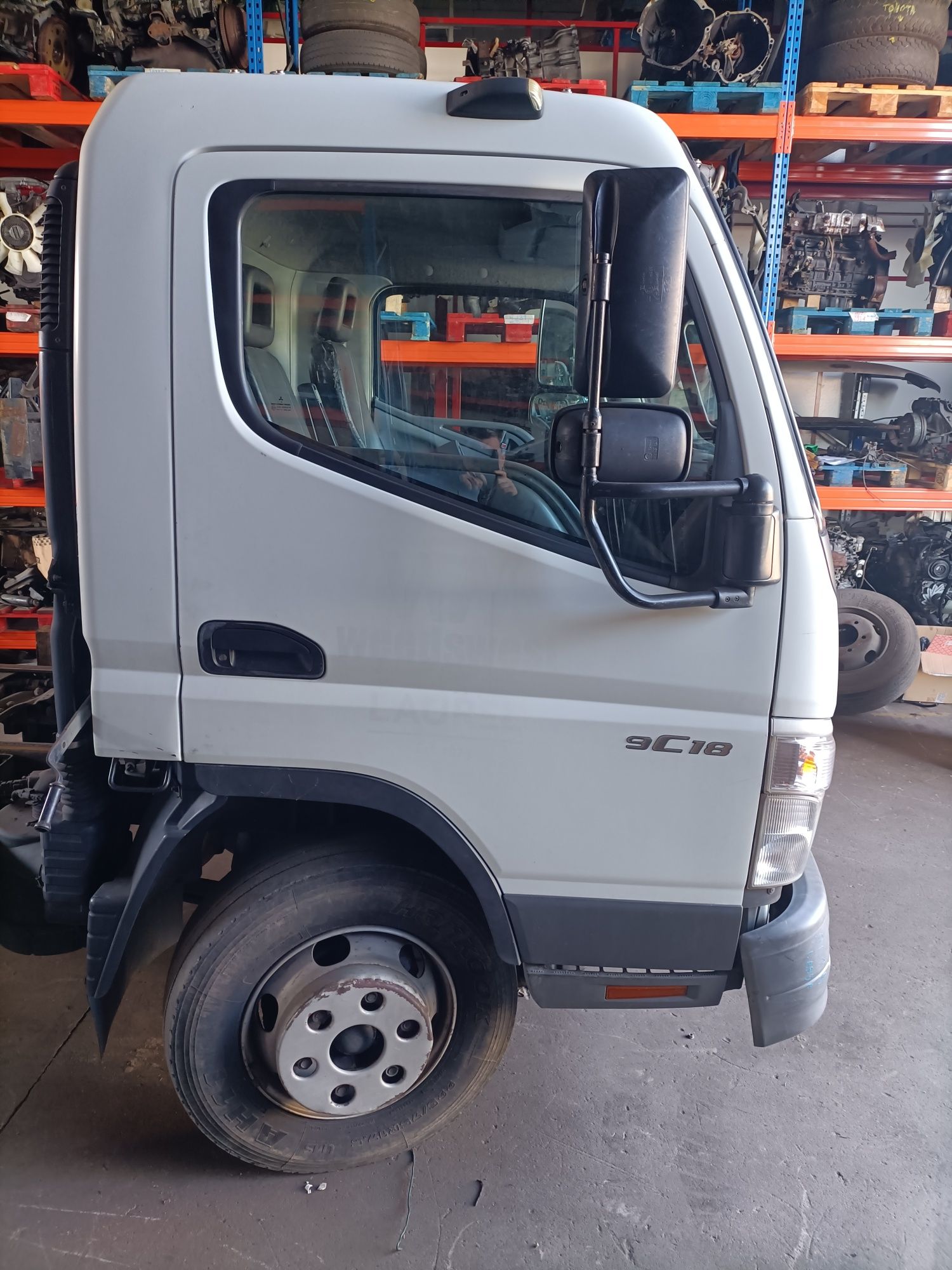 Cabine Mitsubishi fuso