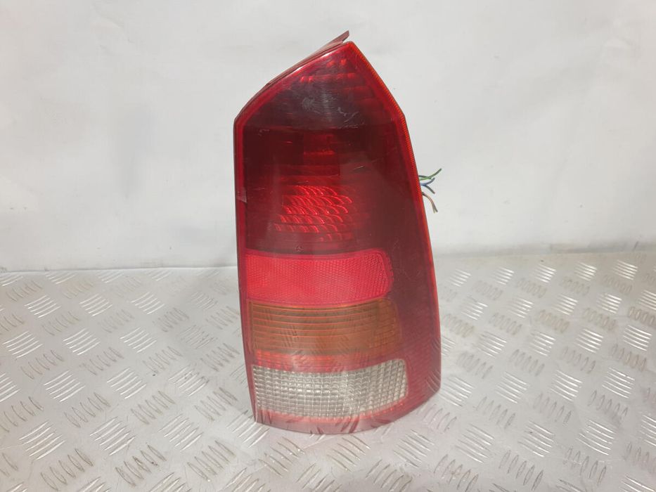 Фонарь правый универсал FORD FOСUS 1 98-04 разборка