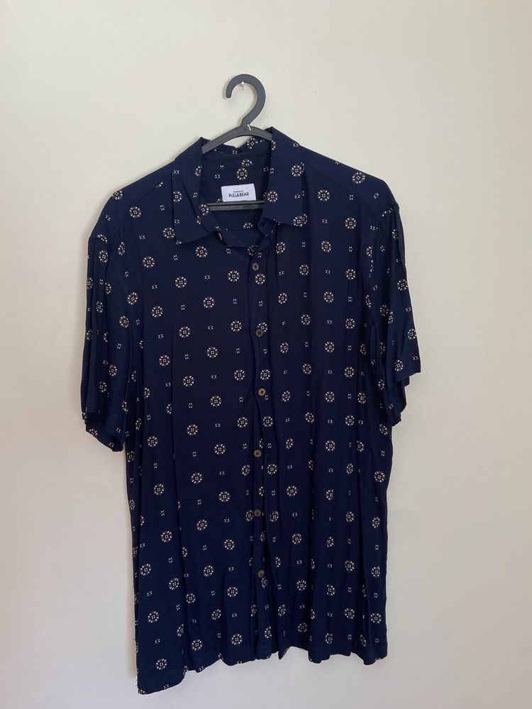 Camisa Azul com Padrão