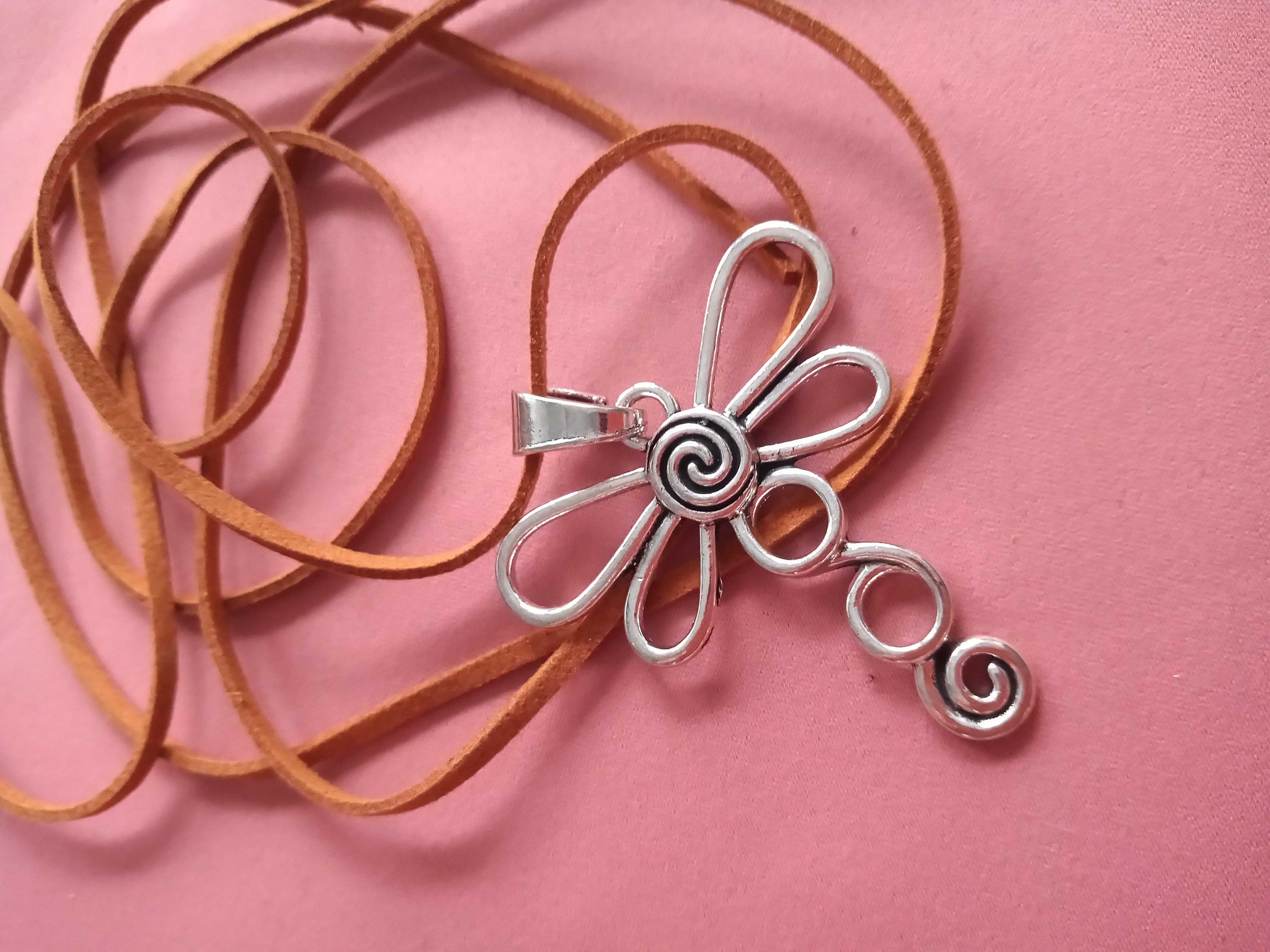 Piękny Naszyjnik choker duża ważka czarny rzemyk 140cm
