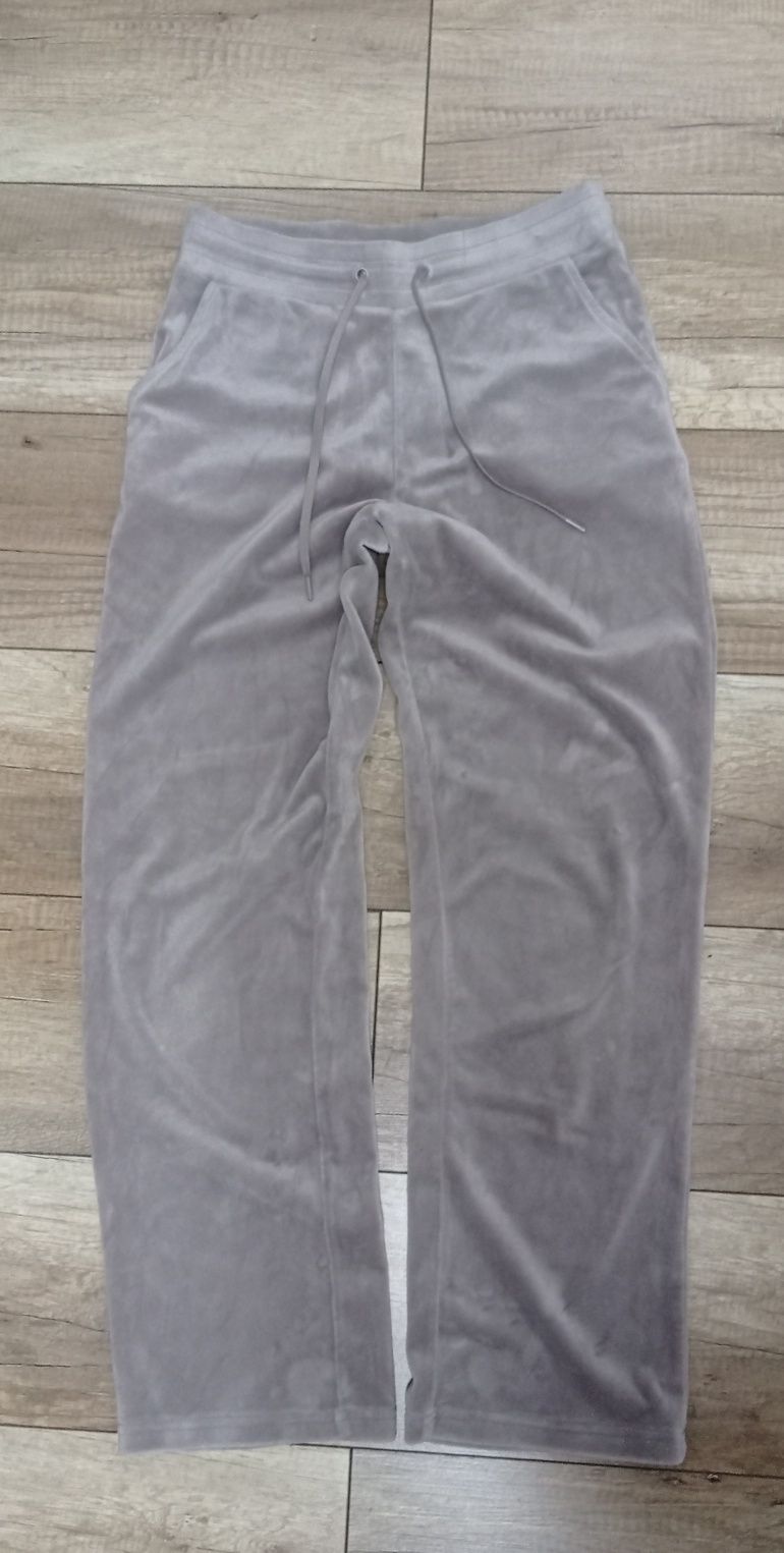 Spodnie dresowe welurowe C&A XS