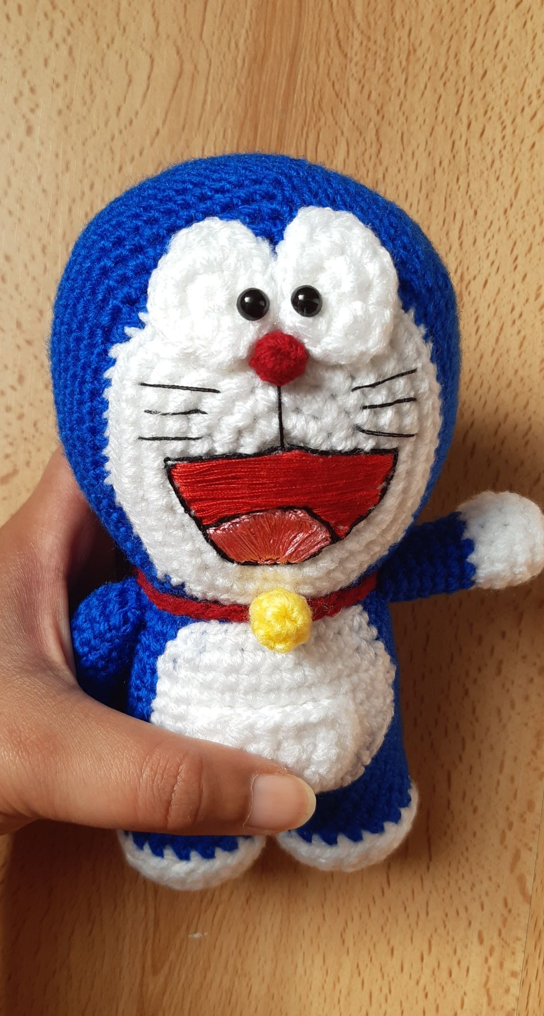 Boneca Amigurumi doraemon