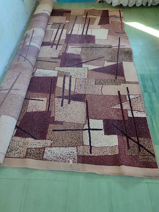 Продам ковёр 3на 5.30 метров