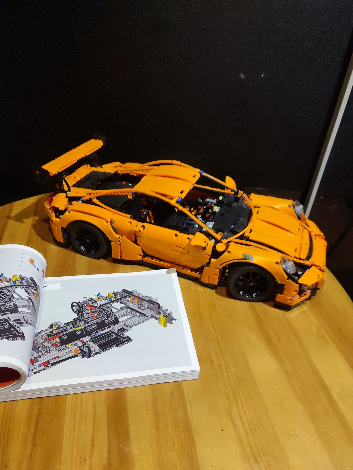 Lego Technic Porsche 911 GT3 RS 42056