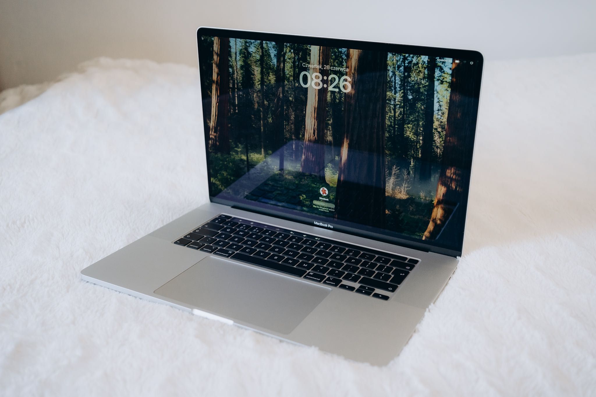 MacBook Pro A2141 Silver i7 9750H 16GB DDR4 512GB SSD 174 c. jak nowy