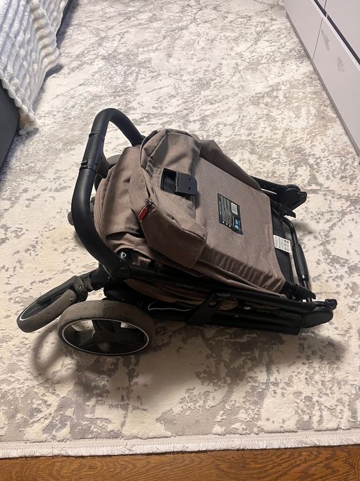 Дитяча прогулянкова коляска carrello bravo