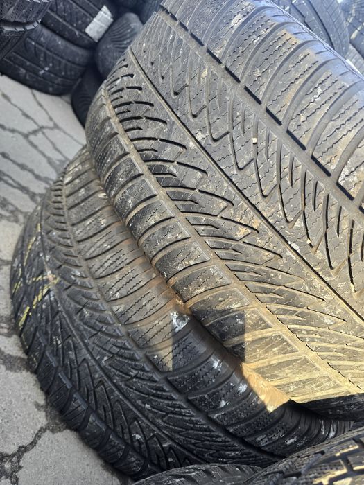 285/45R20 Goodyear UltraGrip 8