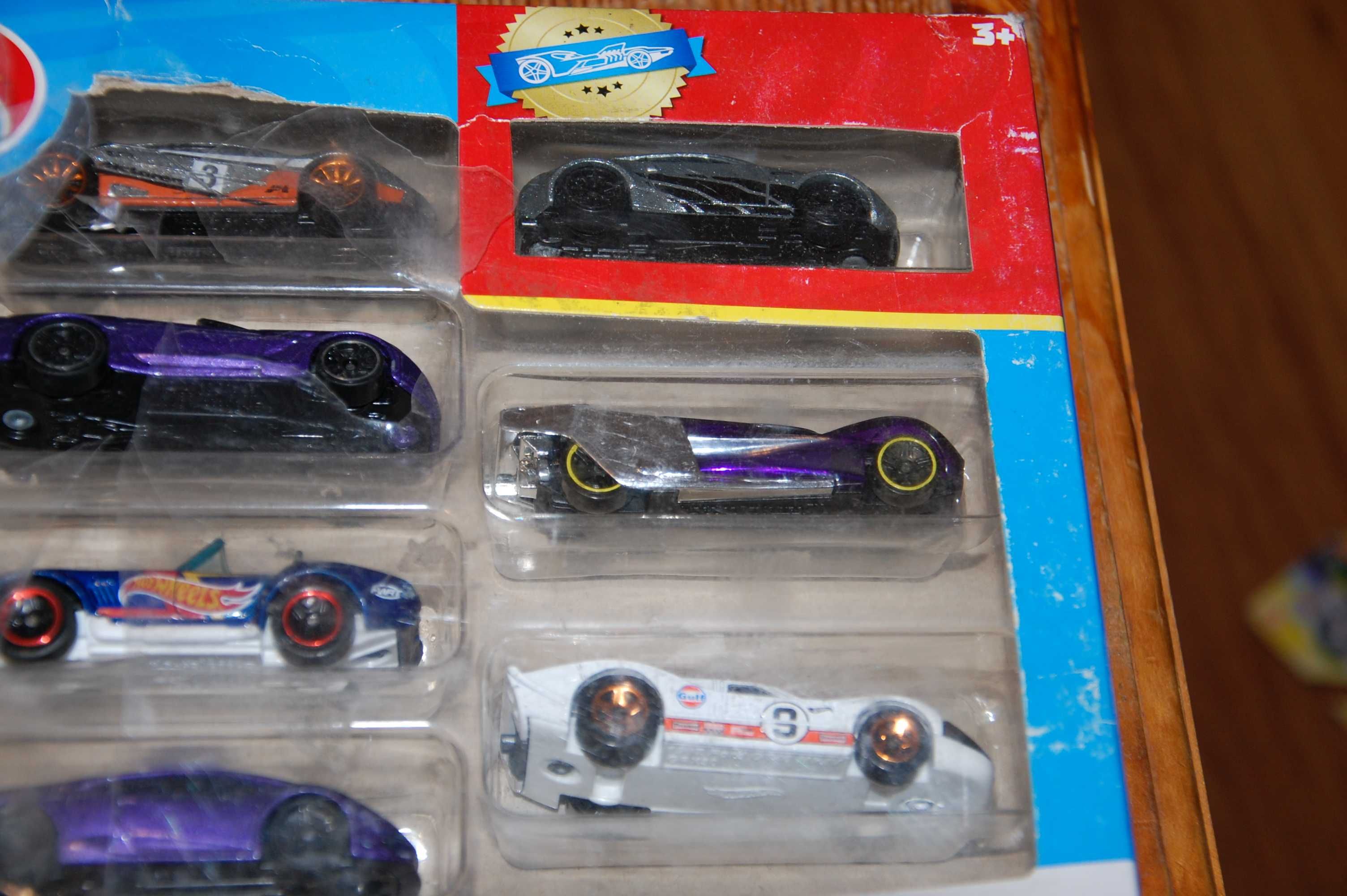 nowy zestaw samochodow HOT WHEELS  10 sztuk