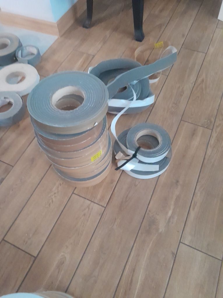 Uszczelka taśma akustyczna, okienna, pęczniejąca.