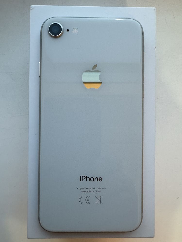 iPhone 8, Silver, 64 GB
