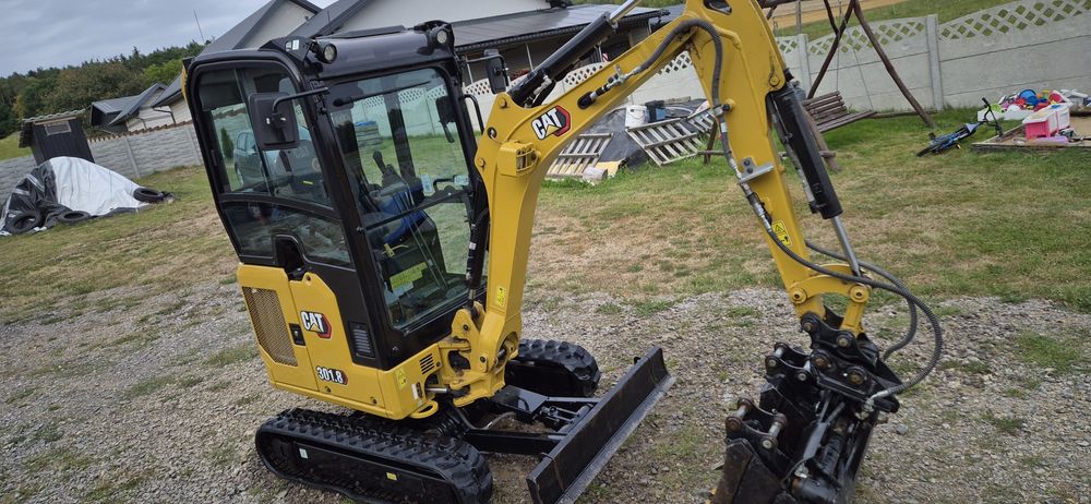 Minikoparka Cat 301.8 2023r 122Mtg jak nowa kupiona 2024r