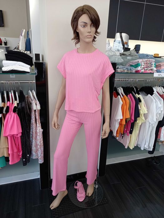 Manequins em bom estado 90€