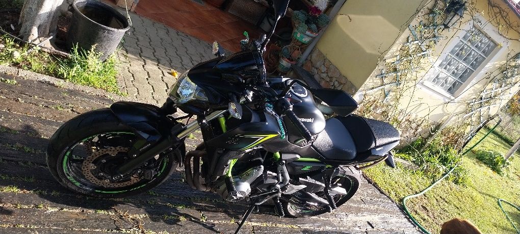 Vendo ou troco kawasaki z650