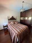 Mobília de quarto completa, em madeira (OPORTUNIDADE)