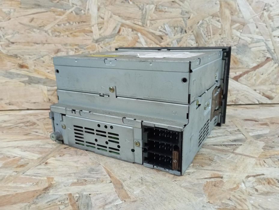 Rádio / auto-rádio SAAB 9-5 Sedan (YS3E)