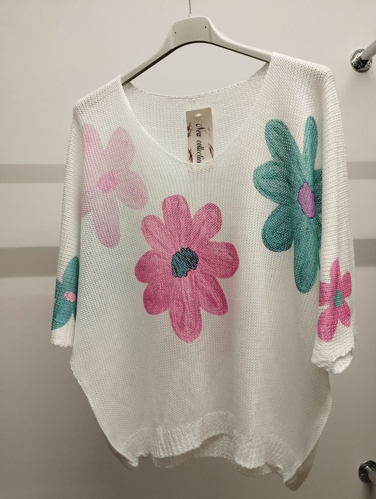 Sweterek ażurowy w kwiaty nietoperz rozmiar uniwersalny
